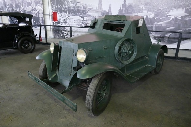 Бронеавтомобиль Д-8