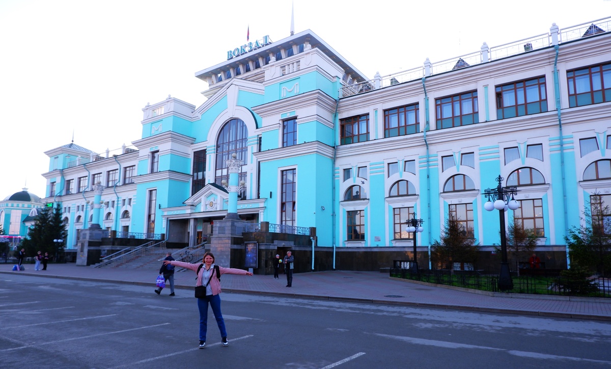 Утренний вокзал в Омске