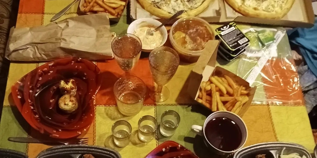 День рождения. Как отметила, что ела. Оценка праздничного стола. Доставка готовых блюд!