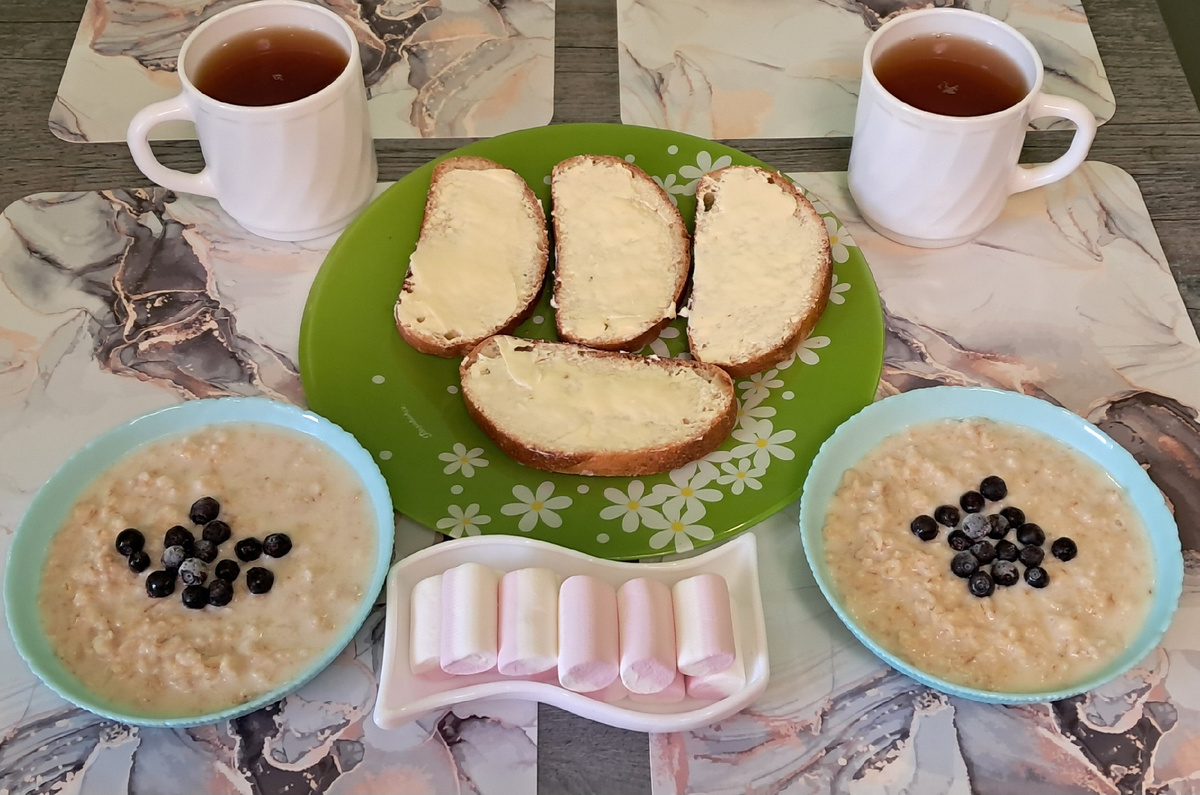 Завтрак детей