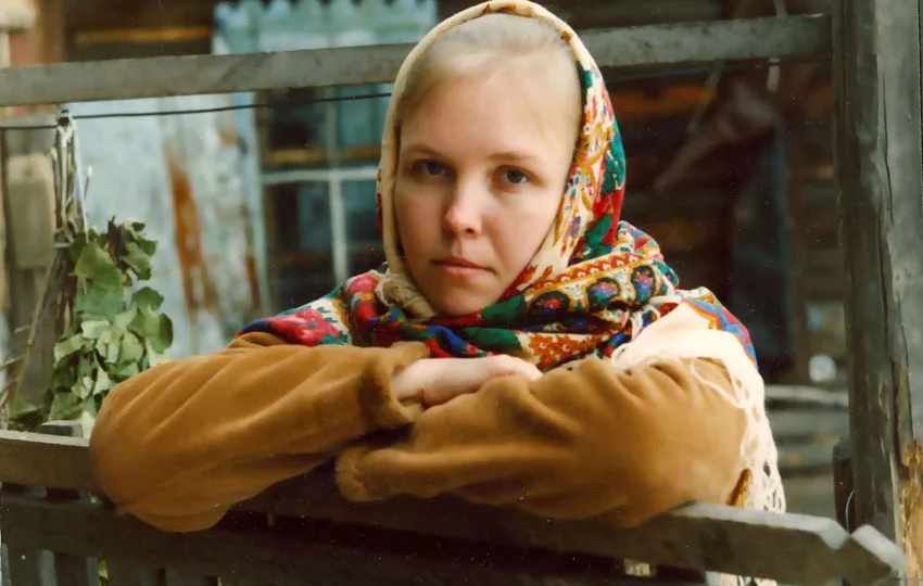 Не успела приехать, а про меня уж сплетни по Деревне пошли.