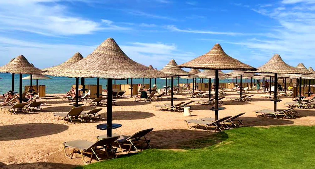Море в 10 шагах от номера. 5 отелей Египта, где отдых кажется идеальным… пока не узнаешь нюансы