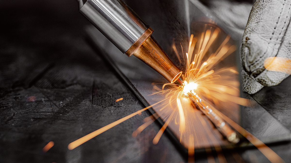 работа сварочного пистолета