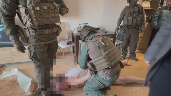 400 тысяч ущерба и суд впереди: на Сахалине задержан организатор, обманувший юных талантов