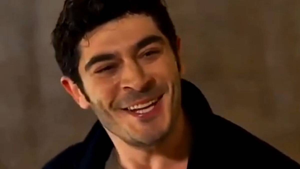    Фото: VK Видео › BURAK DENİZ DAILY