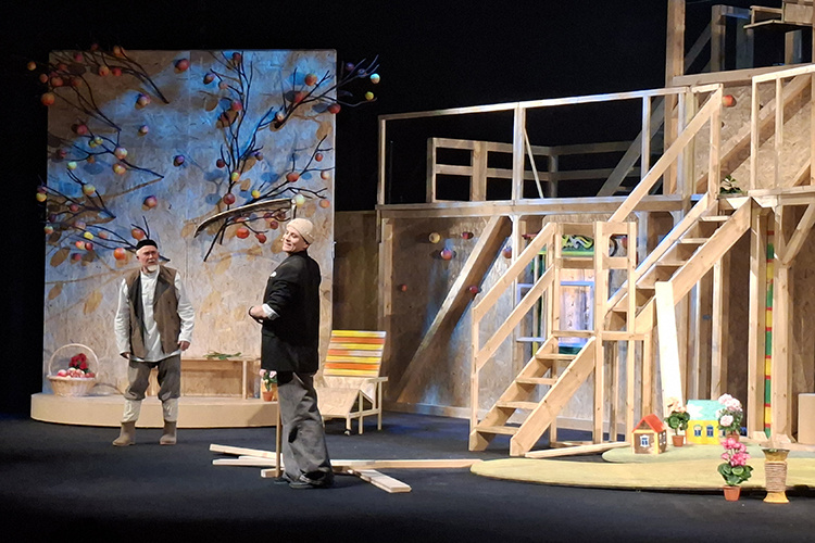    Худрук ТГАТ им. Камала вернул 91-летнего Альмандара на сцену главного татарского театра после 20-летнего перерыва