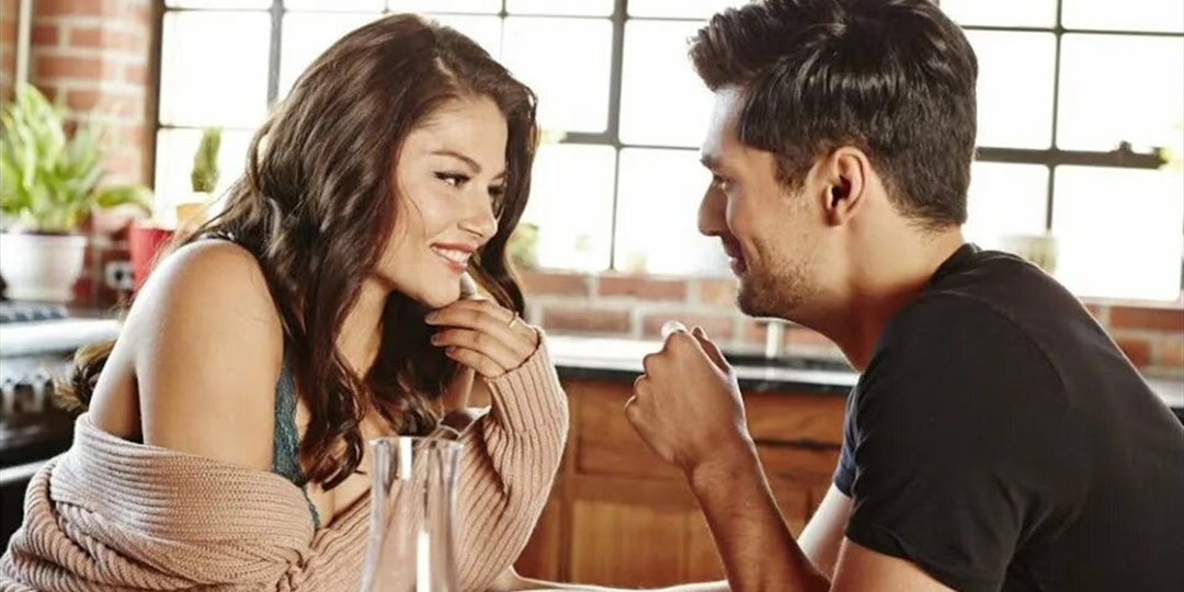 Мужские афродизиаки: как разжечь страсть с помощью продуктов и ароматов