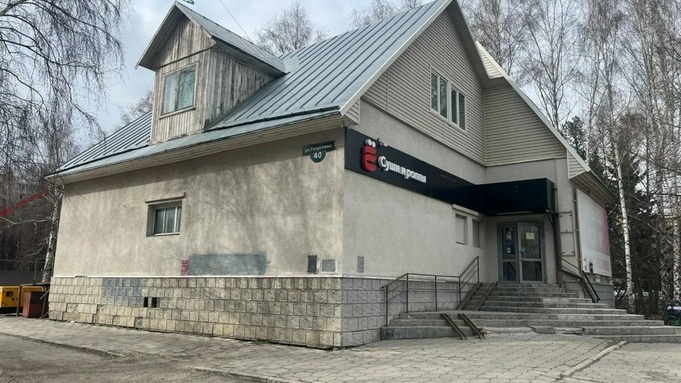 Высокое напряжение. Застройщик "Искры" оказался в суде из-за обесточенного здания