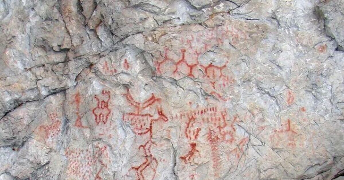 Уральские писаницы — древние памятники наскального искусства, рисунки, созданные на отвесных скалах красной краской различных оттенков.