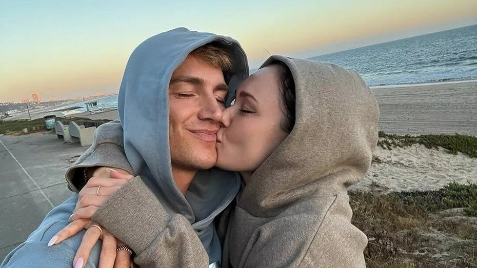 "Год вместе с тобой": Аида Гарифуллина и Алексей Воробьев отметили первую годовщину свадьбы