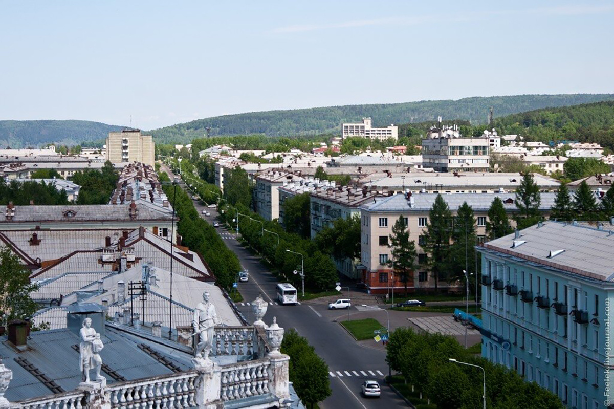 Железногорск сегодня. Обычный сибирский город с чистыми улицами и тайгой вокруг