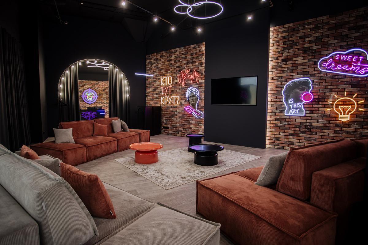 Лаунж-зона "Кто тут крут?" в ТРК КомсоМолл, 3 этаж, город Екатеринбург