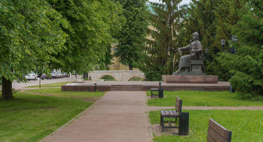 Ловите ТОП-5 самых популярных памятников Костромы и интересные факты о них!