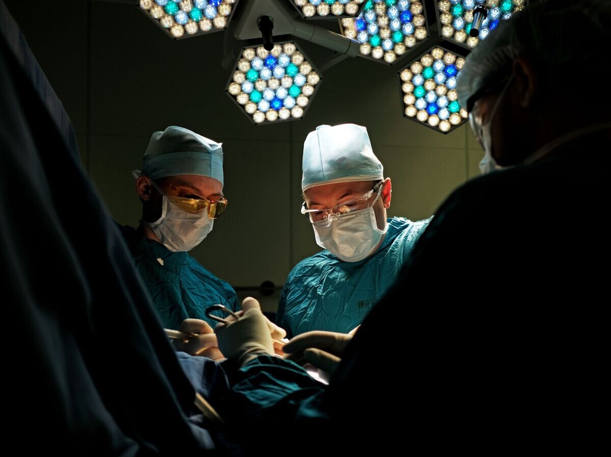    Хирурги во время операции | © РИА Новости / Николай Хижняк