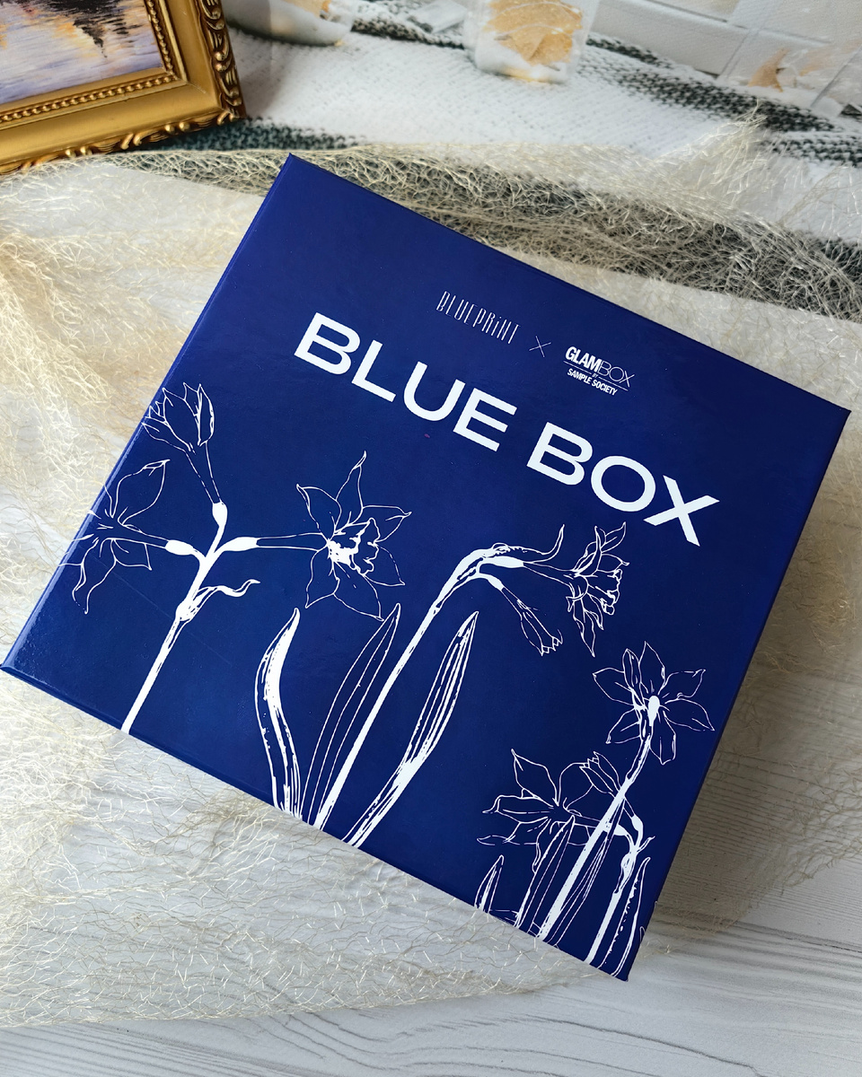 Коробочка с косметикой от "GlamBox" - "Blue Box" Deluxe. 