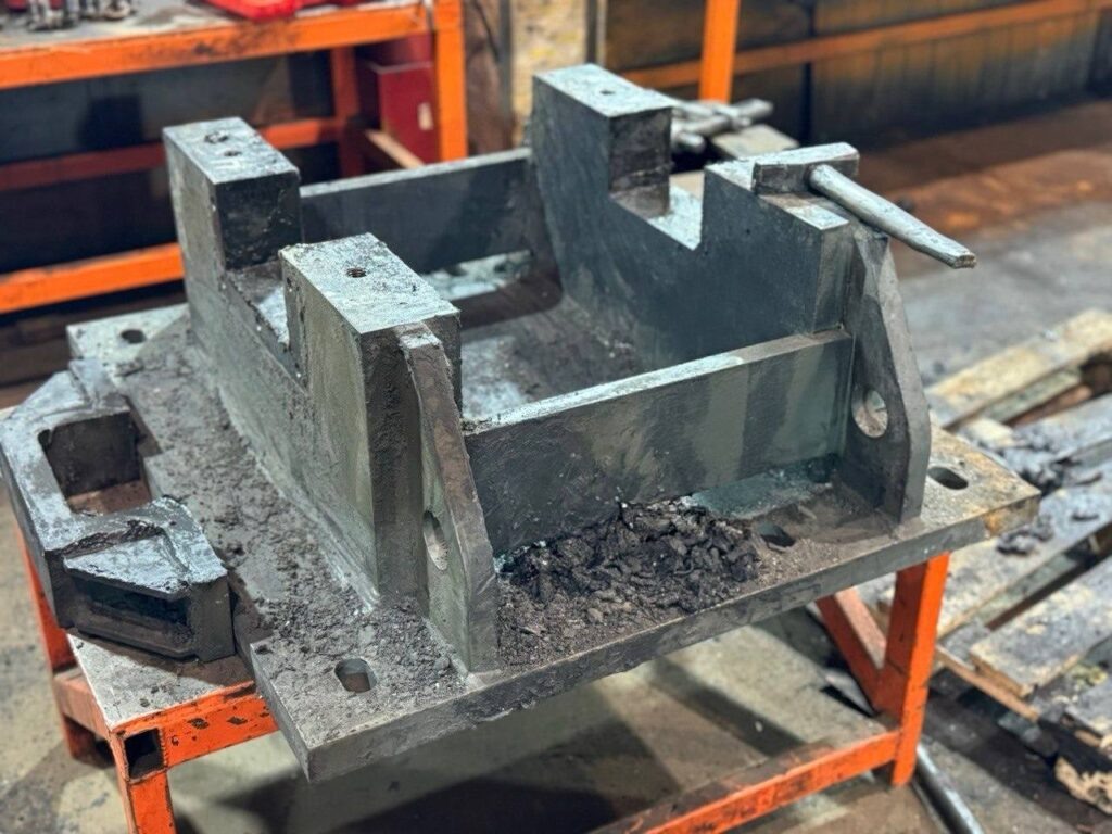 Опорный ролик в разборе