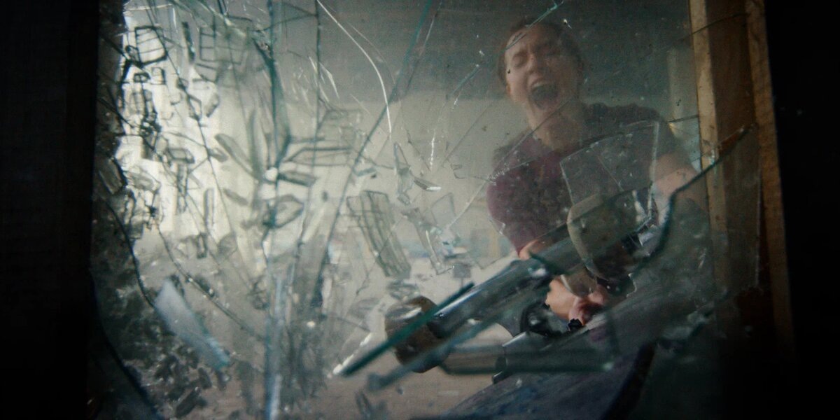 кадр из фильма «Своя в доску»