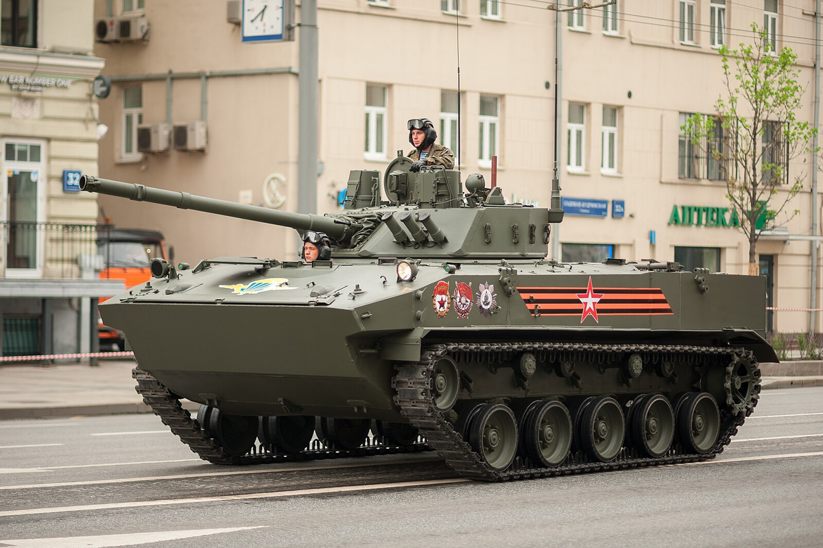 Боевая машина десанта БМД-4 собственной персоной. Фотография в свободном доступе.