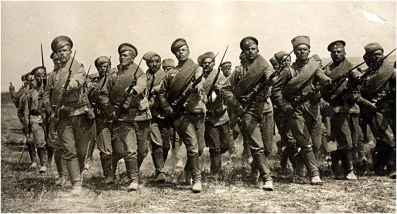 Армейская фотография Первой мировой – фанагорийцы, идущие вперёд по полю, ощетинившись штыками: https://topwar.ru/50594-i-obzheg-prikaz-ego-kak-lava-11-y-fanagoriyskiy-polk-hranil-suvorovskie-zavety-i-v-gody-pervoy-mirovoy.html