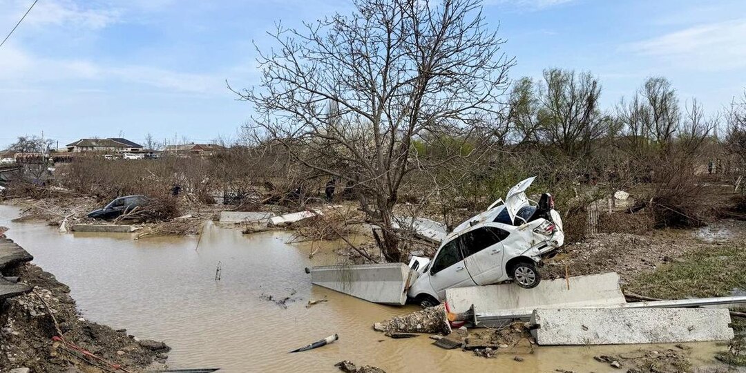 Кавказские экстремальные воды. Стихия, по предварительным данным, забрала жизни семерых человек. В столице Дагестана затоплены 173 улицы и