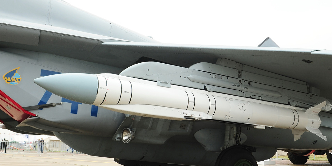 Без двигателя, но опаснее ракет: в чем парадокс российской бомбы «Гром-Э2»