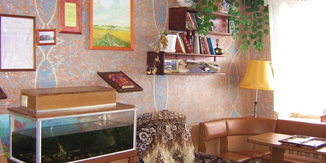 Про отбитые кантики на армейских кроватях и головах - табуретами…