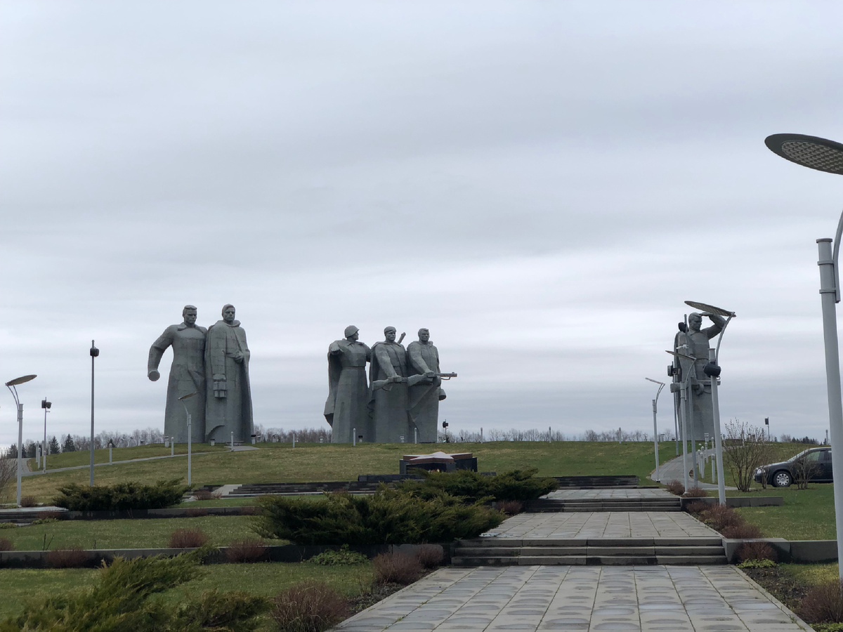 Мемориал «Подвигу 28». Фото автора.
