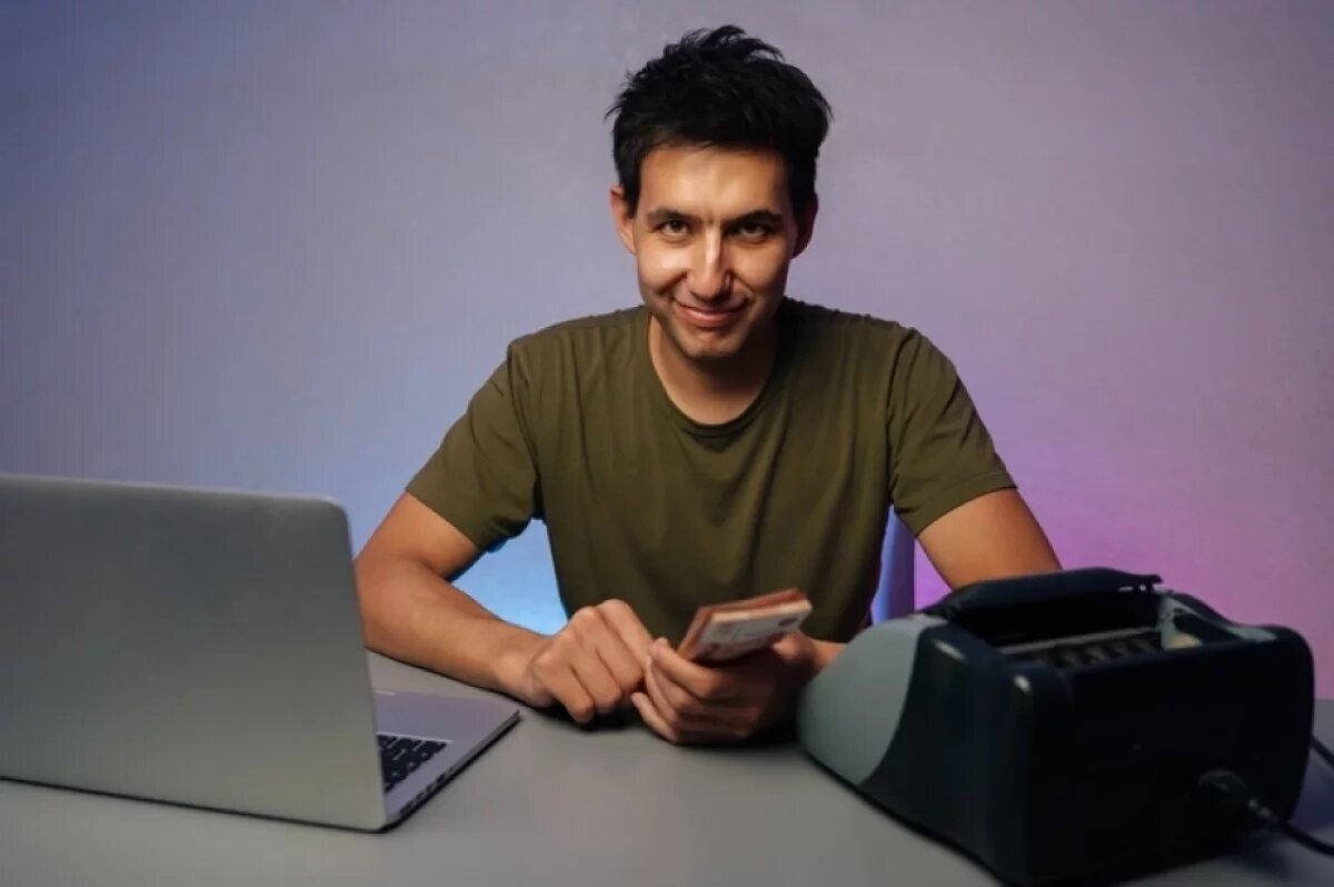    Как обычному инвестору отличить подозрительные сделки? Обратить внимание на резкий рост на малоликвидных бумаг без новостей.