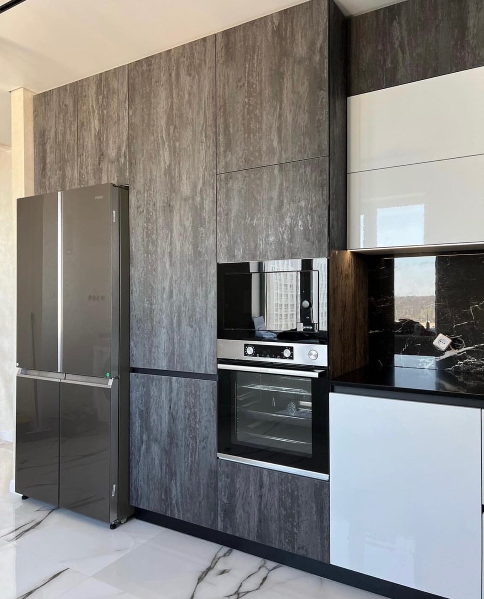 В колонны можно встроить практически любую технику