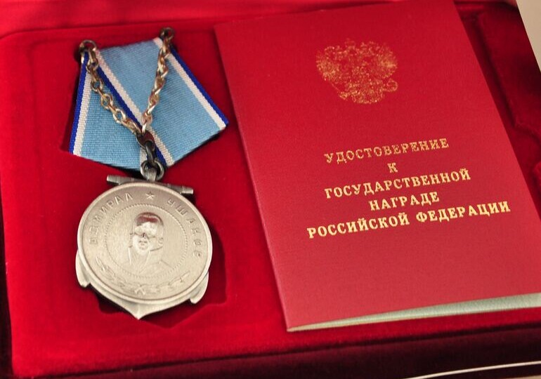 Сколько выплат положено за медаль Ушакова.