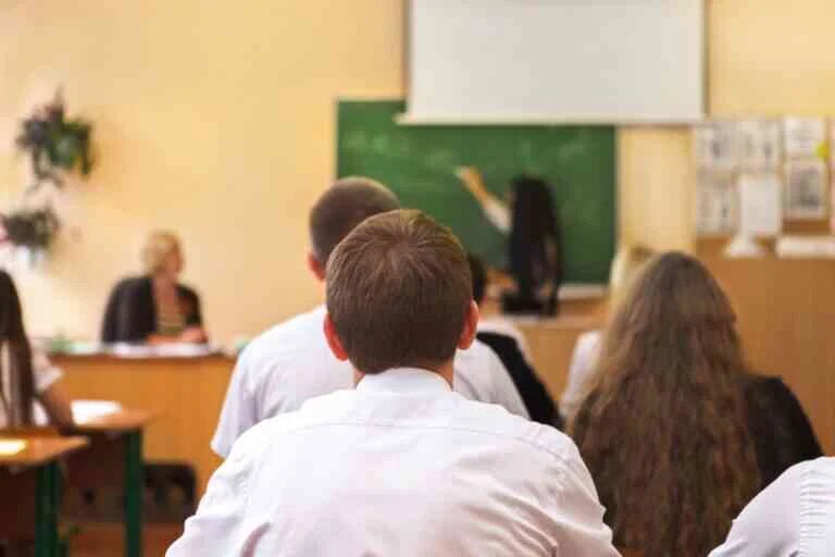 Школьные трагедии: что стоит за агрессией подростков