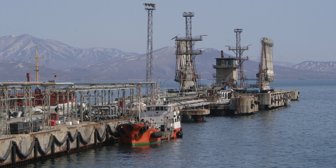 300 тонн нефти за сутки: пятно в Анапе - это верхушка айсберга