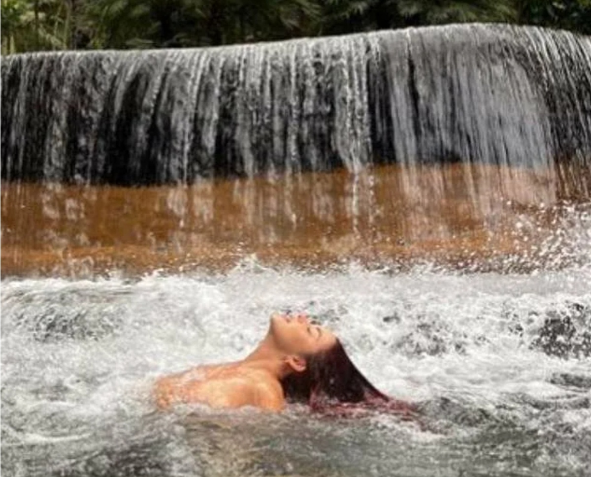 После «голой» фотосессии у водопада в Дагестане  у Хучинского (Ханагского) водопада заговорили о наказаниях для туристов, 2025 год