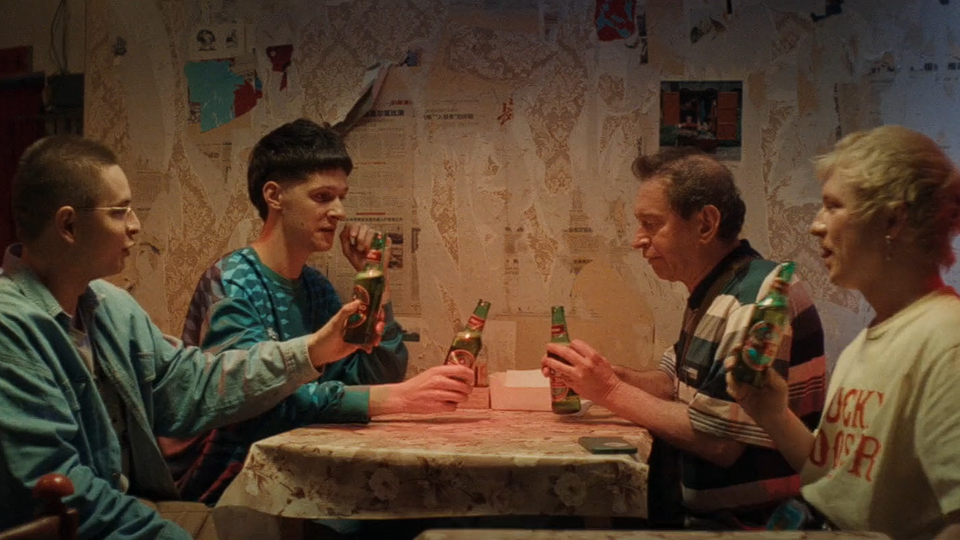 Кадр из фильма "Здесь был Юра" (2025). Все права защищены. Использовано в образовательных/информационных целях.