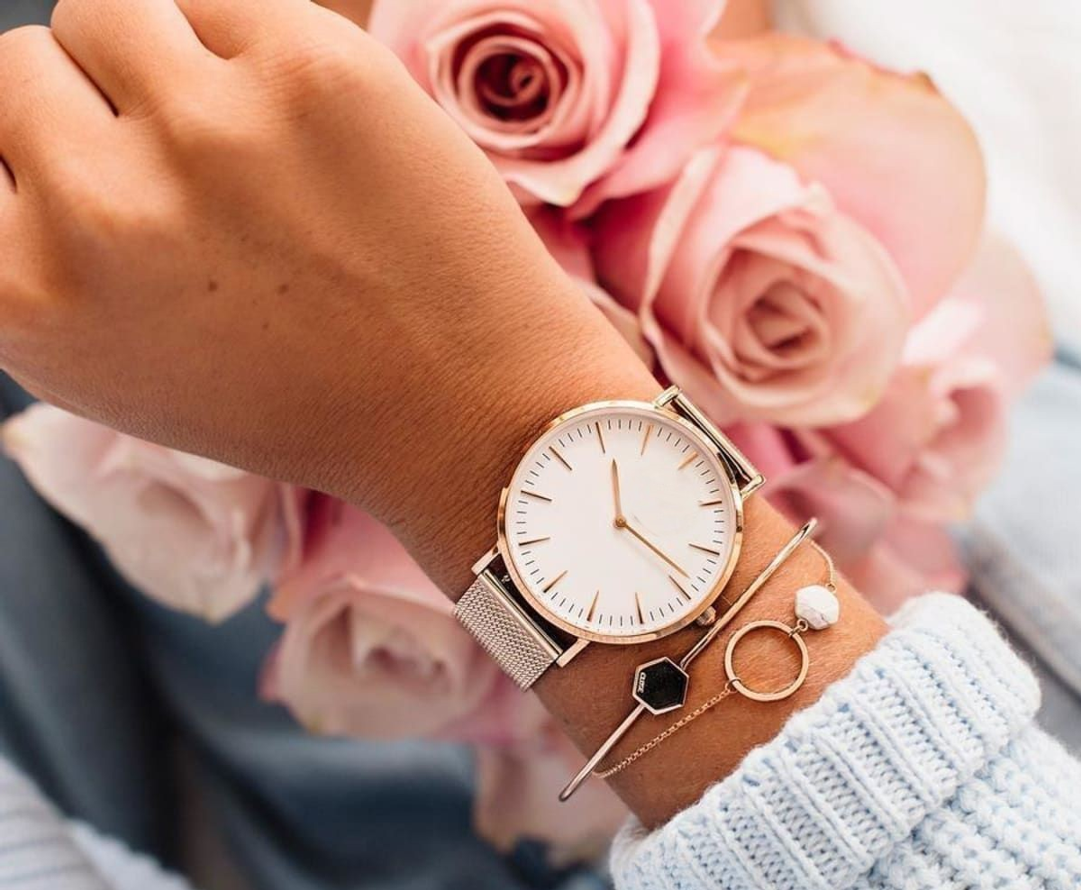     Туган көнгә сәгать бүләк итәргә ярыймы?