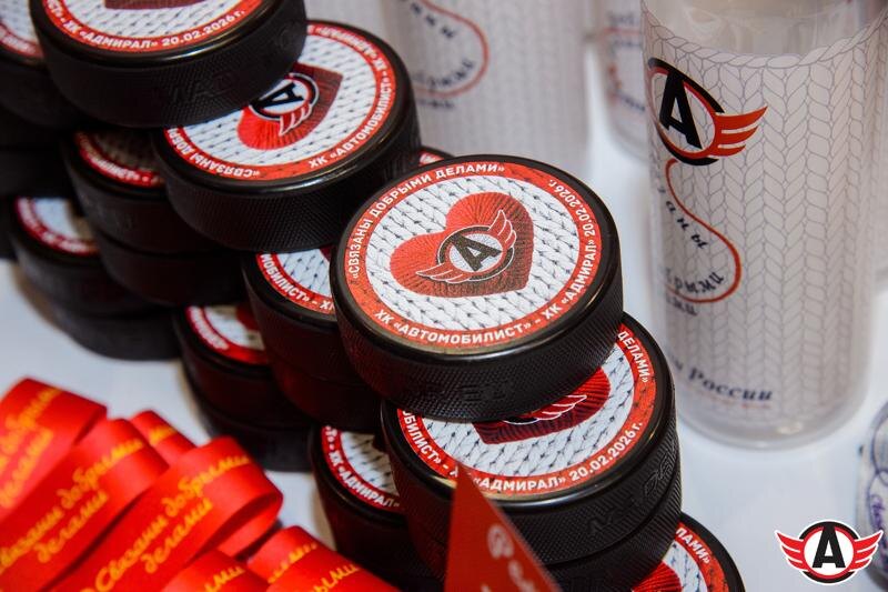   Сувенирные шайбы ХК «Автомобилист