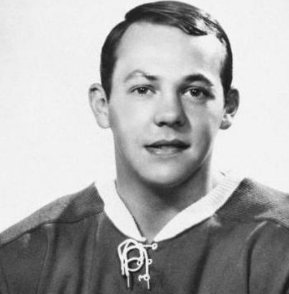 Фото из открытых источников (в молодости)