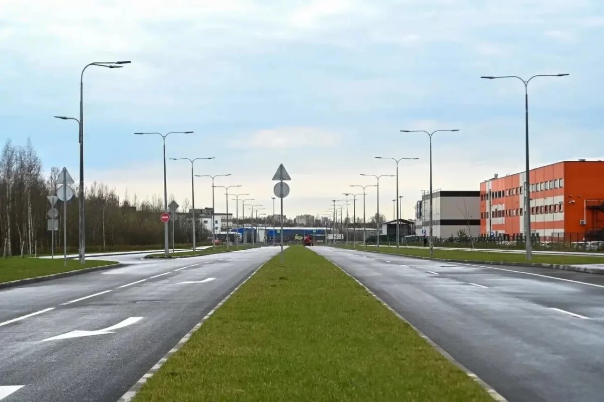    В промзоне «Ржевка» открыли новый участок улицы Коммуны