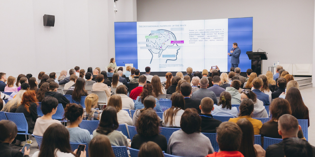 Как психиатр ставит диагноз и как врач распознаёт депрессию