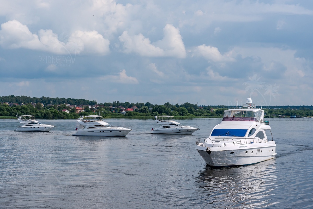 Флотилия чартерной компании Подмосковная Ривьера