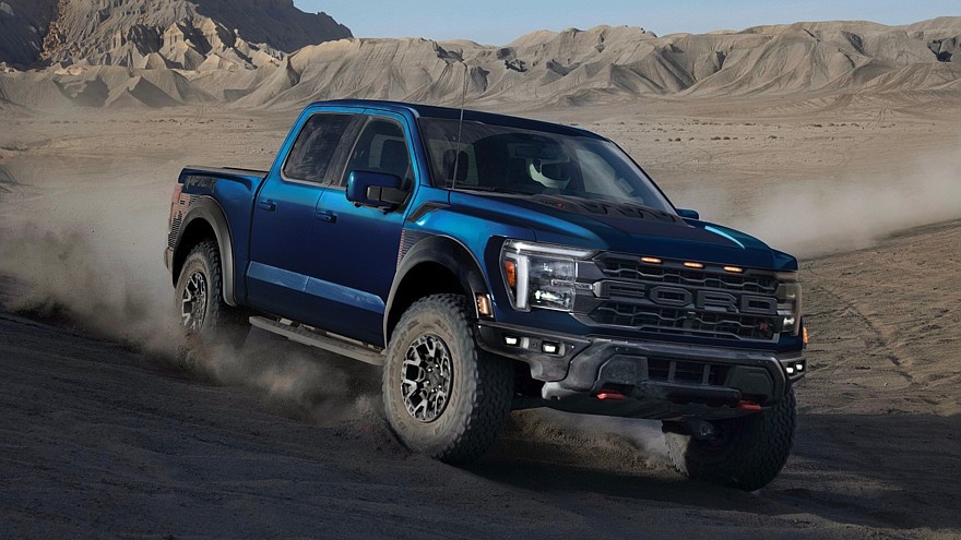    На фото: Ford F-150 Raptor R