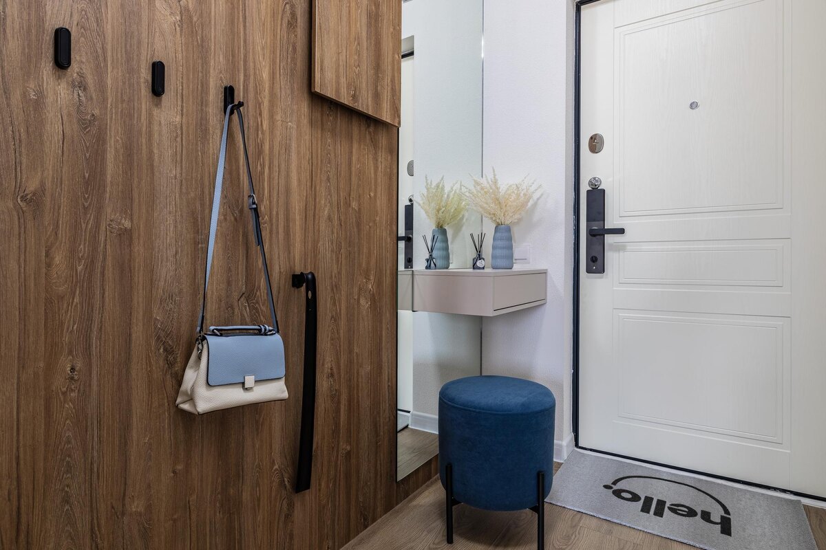 Прихожая арендной квартиры в Москве