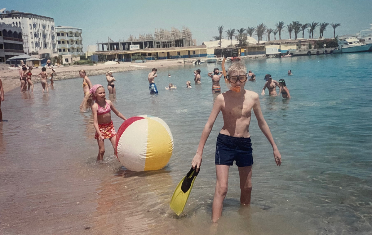 Пляж в одной из гостиниц.