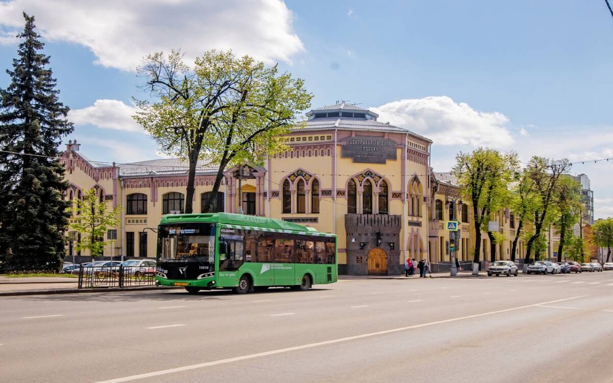    Более 5 млрд рублей на дороги и ставка на электротранспорт: Хинштейн рассказал, как разгрузят улицы Курска фото: канал Александра Хинштейна в Дзене