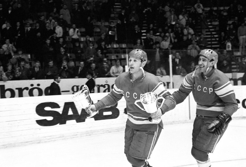 Старшинов и Фирсов / https://s-cdn.sportbox.ru/images/styles/800_800_auto/fp_fotos/68/4c/d752b331f7f9ff56f147a0c0085fc7fc60167d5a7c2f4715158434.jpg