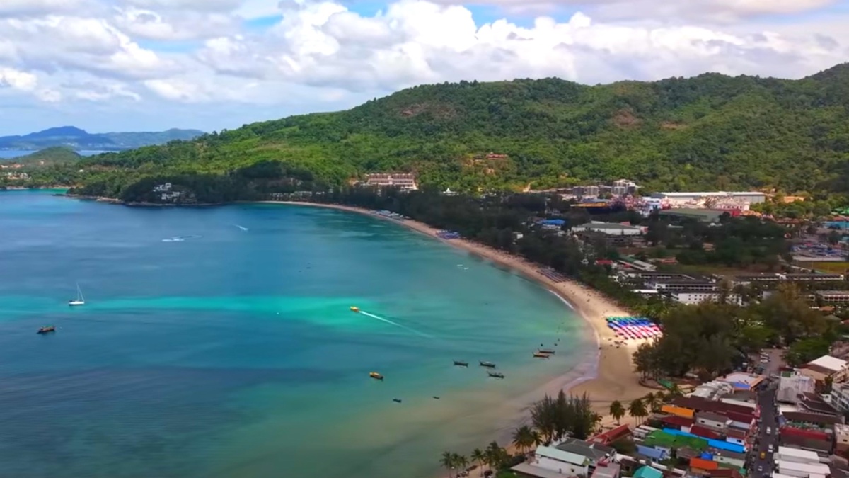 пляж Камала