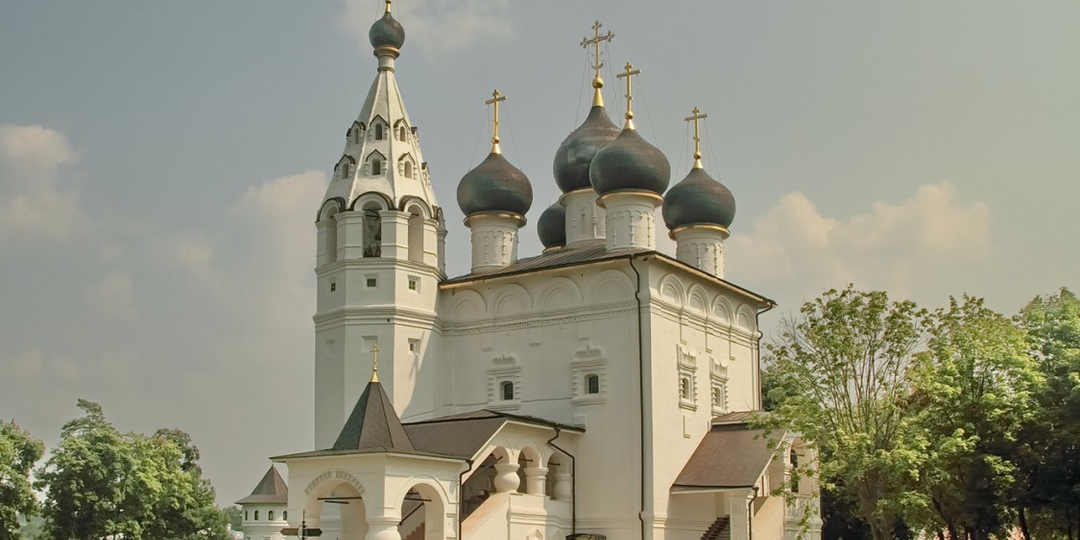 🌿 Спасский монастырь в Верее: крепость, храм и судьба