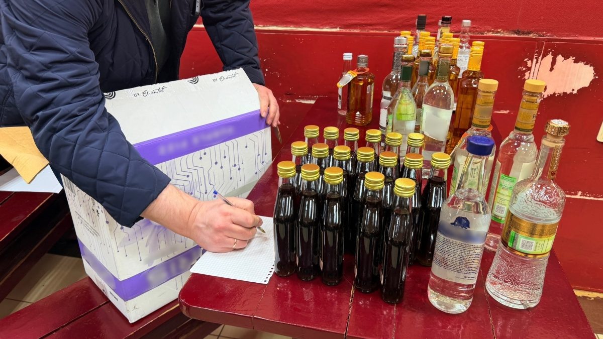    Канавинском районе Нижнего Новгорода изъяли более 100 единиц алкоголя