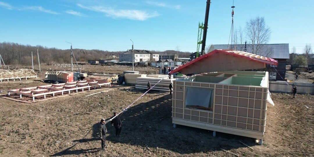 Служебное жильё для учителей и медработников начали возводить в Кирилловском округе