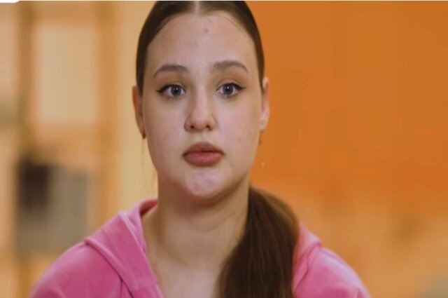    Диана, участница шоу «Мама в 16». Фото: Телеканал "Ю"/